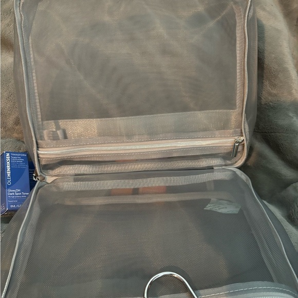 Ole Henriksen Skincare Set with Clear Travel Bag - Picture 5 of 6